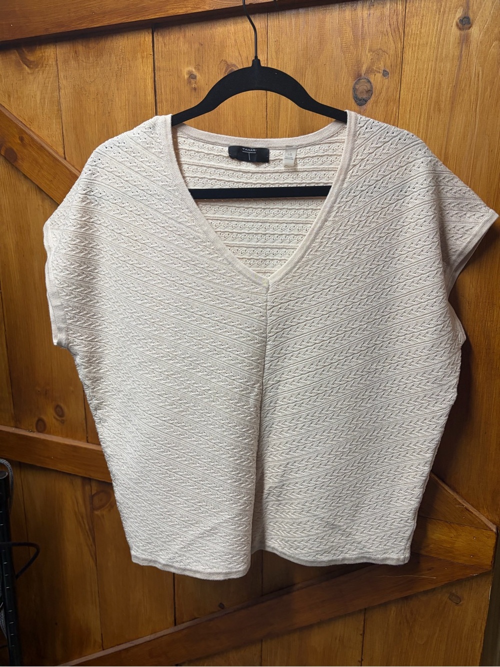 Tahari Cream Textured V-Neck Short Sleeve Sweater Top